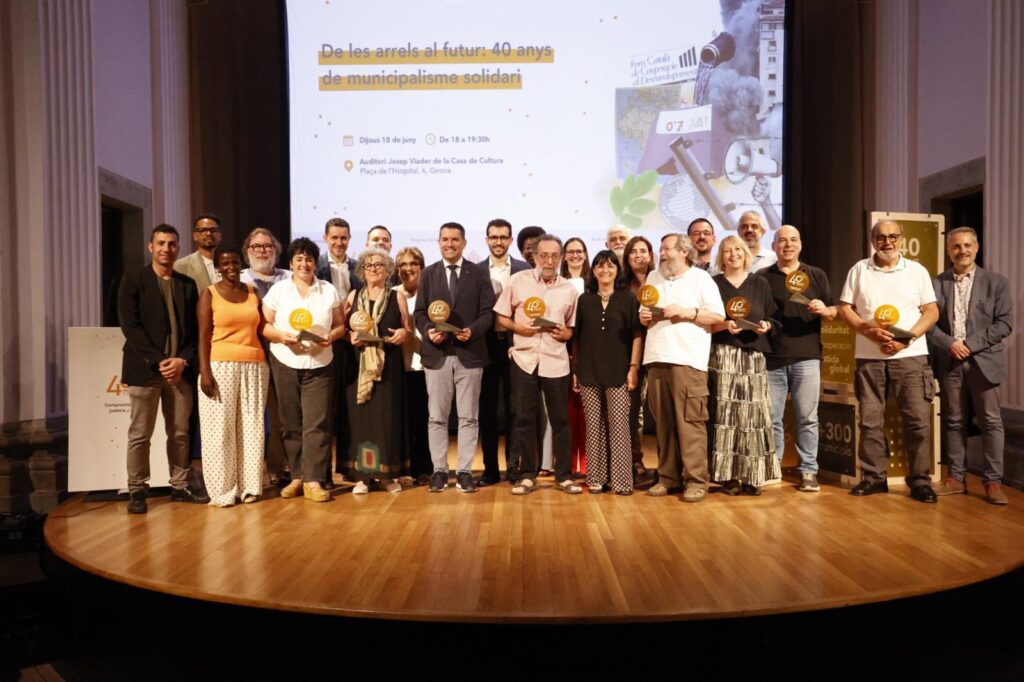 Foto família 40 anys del Fons Català