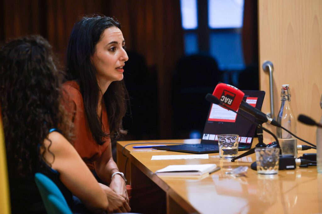 Farida Boudichat a la presentació de l’informe “Usos lingüístics en el tercer sector” (Raquel Pérez, Generalitat de Catalunya)