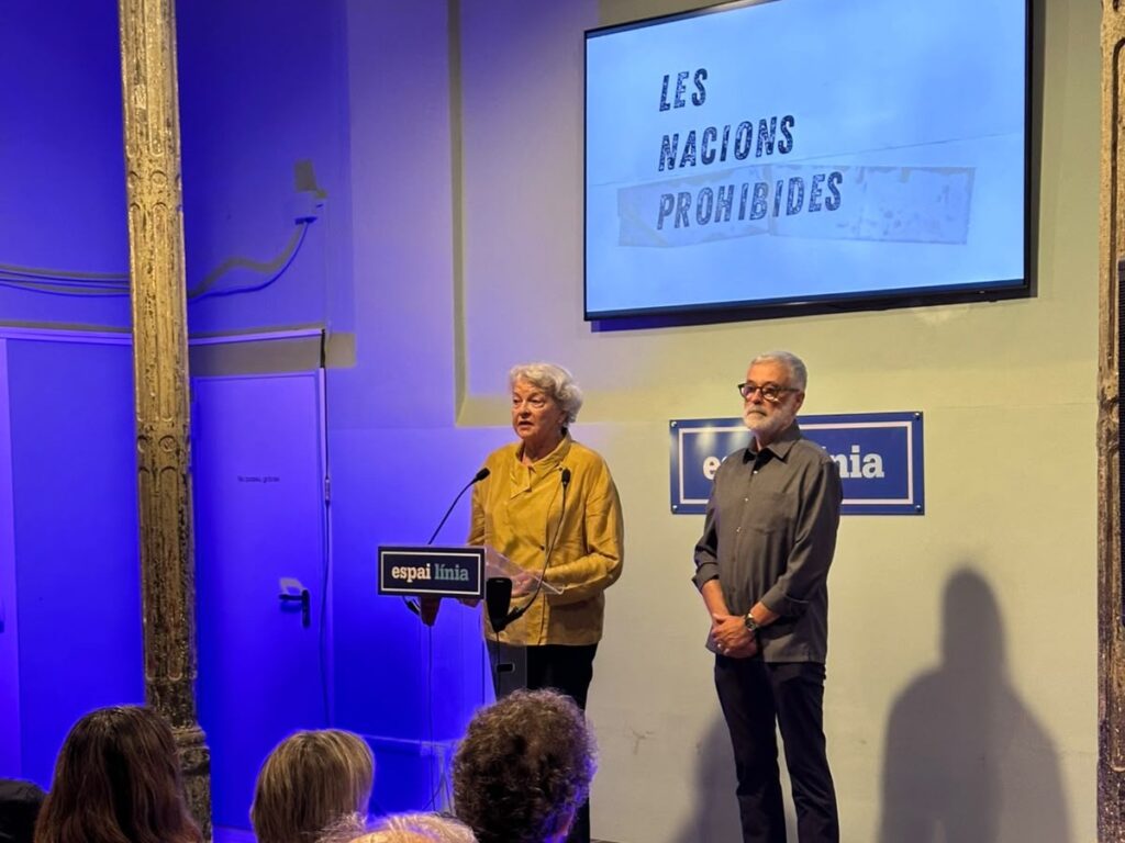 Anne Degenève i Carles Riera durant la presentació del documental